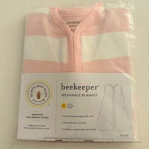 Burts Bees Wearable Blanket - NWT - Size M Still is packaging unopened